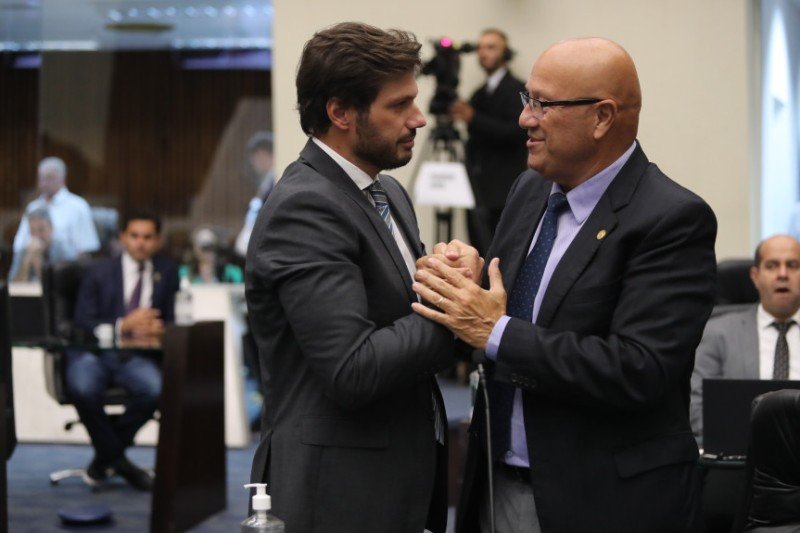 Deputado Tiago Amaral é escolhido novo presidente da CCJ