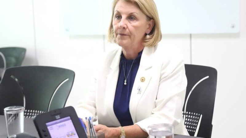 Deputada Márcia Huçulak alinha visita de Secretária de Saúde Digital ao Paraná