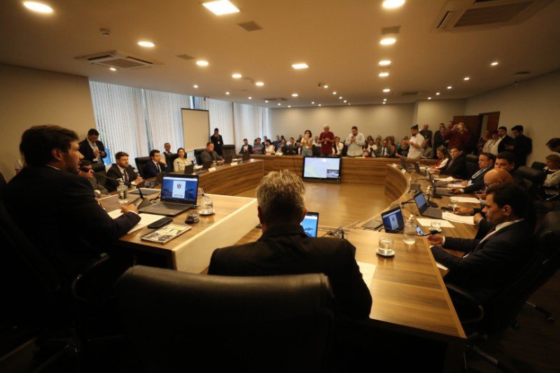 CCJ retoma os trabalhos com nova composição