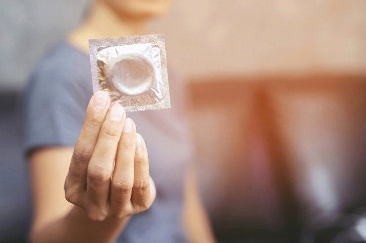 Estudo mostra que 64% da população não costuma utilizar preservativos na relação sexual