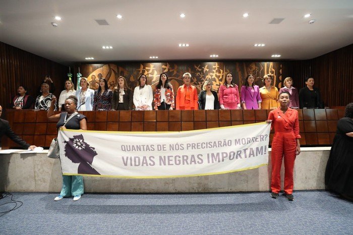 Encontro de mulheres na Alep debate políticas públicas e a representatividade feminina