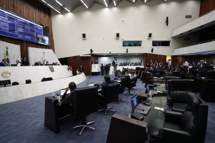 Deputados aprovam criação do Fundo Estadual da Mulher no Paraná