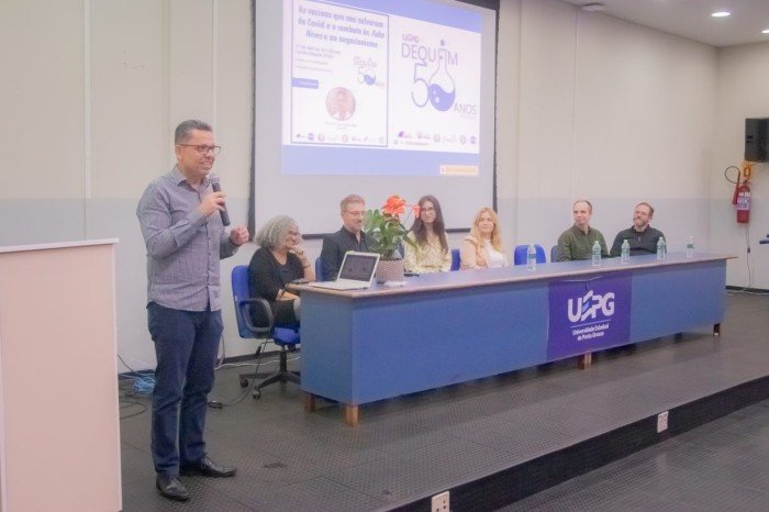 Dequim-UEPG promotes activities to discuss fake news in science