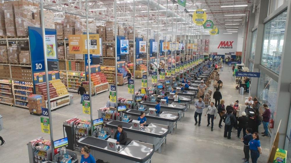 Rede de supermercados abre vagas flexíveis para PCD no Paraná