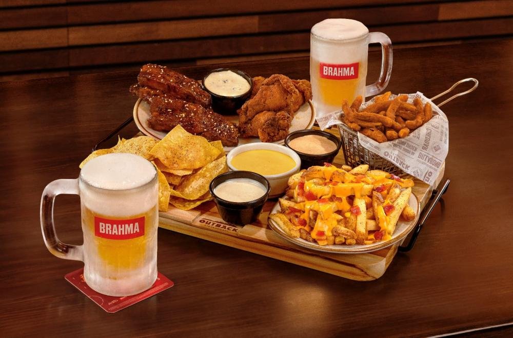 Ele voltou: Outback e Brahma trazem de volta rodízio de chopp e aperitivo por apenas R$ 99,90