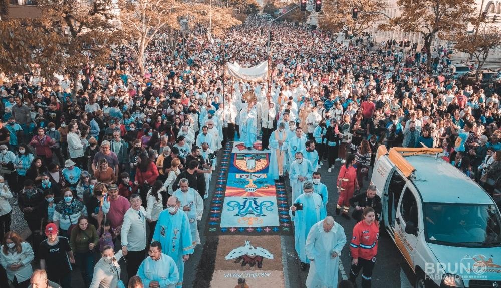 Curitiba pretende realizar um dos maiores Corpus Christi do mundo