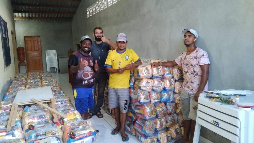 Arrecadações com lives da Obra Evangelizar somam 900 toneladas de alimentos doados
