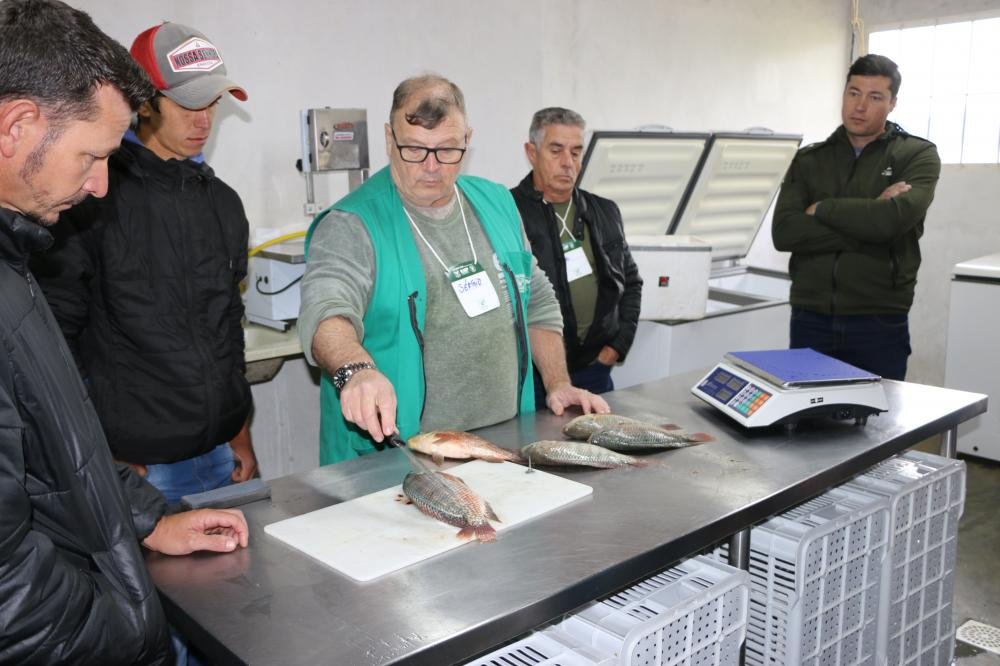 Produtores rurais se preparam para ingressar na Associação de Piscicultores de Castro