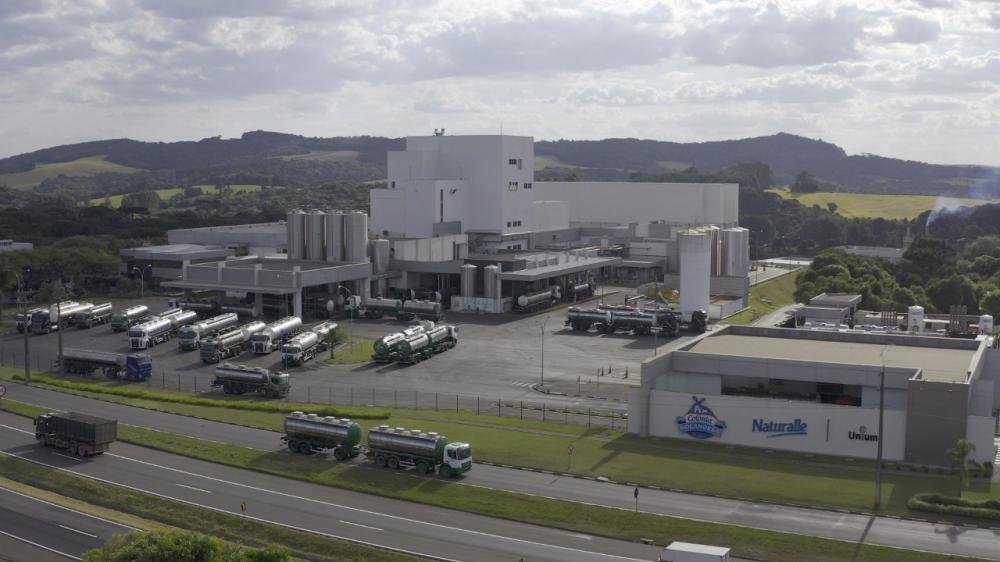 Aurora Coop assume a operação da planta industrial de suínos da UNIUM em Castro