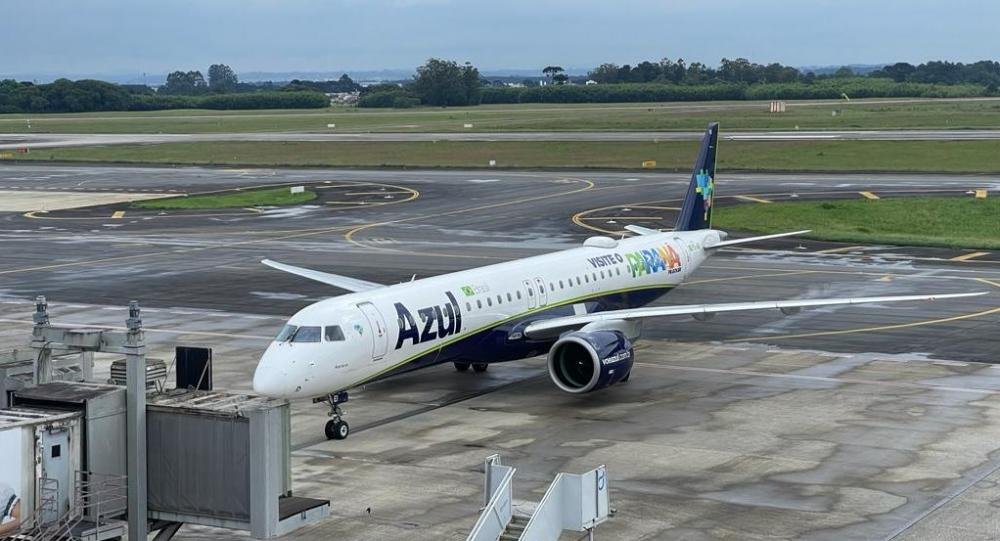 Azul inicia operação entre Curitiba e Montevidéu