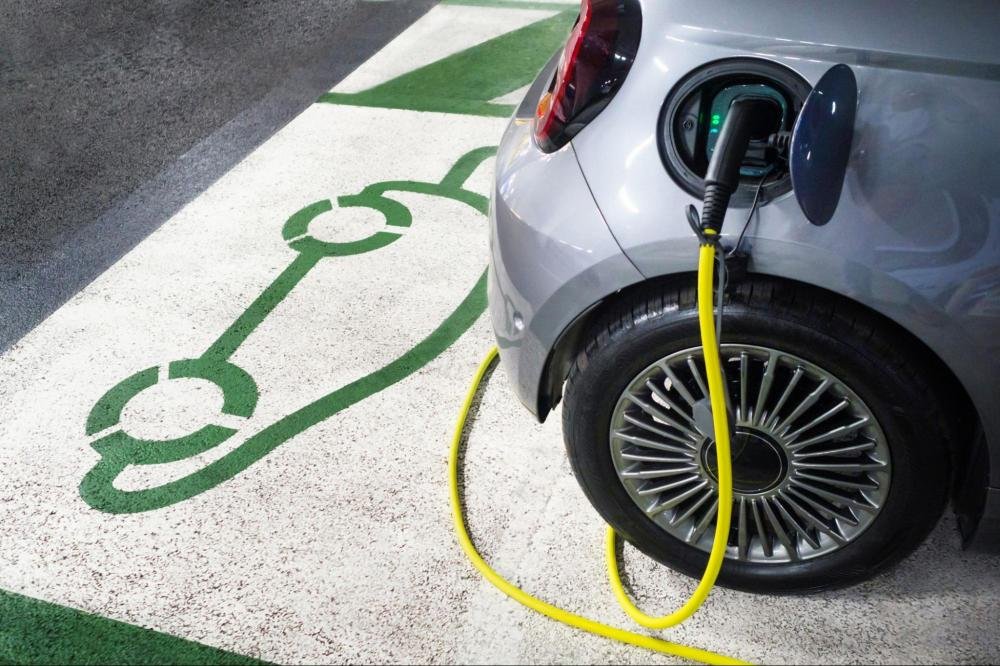 Carros elétricos são realmente menos poluentes?