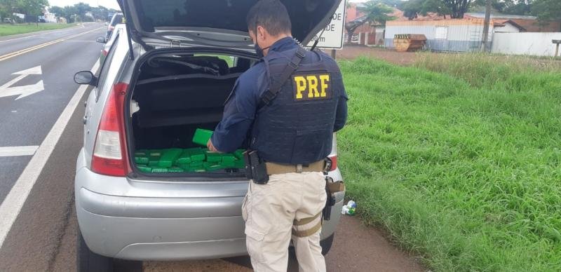 Mais de 1 tonelada de maconha é apreendida no Paraná