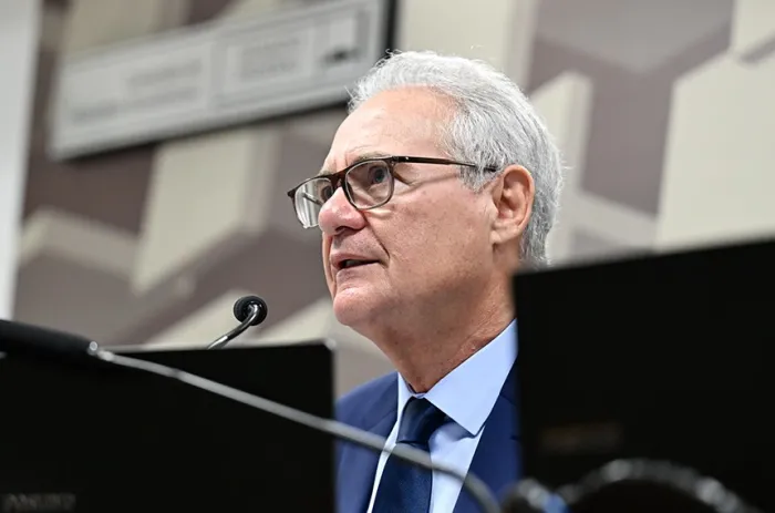 Renan Calheiros, presidente da Comissão de Assuntos Econômicos (CAE): o Brasil pode usar a Lei de Reciprocidade - Foto: Andressa Anholete/Agência Senado