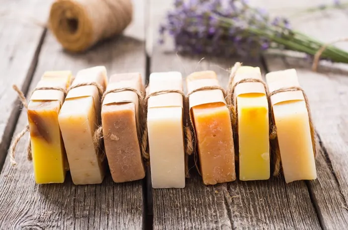 Pela Lei 15.154, a produção artesanal de cosméticos, perfumes e itens de higiene pessoal terá regulamentação própria - Foto: AdobStock