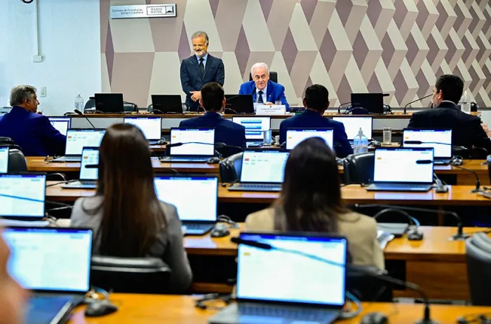 Entre as indicações de autoridades a serem analisadas estão as que preencherão duas vagas no STJ e uma no STM - Foto: Geraldo Magelay/Agência Senado
