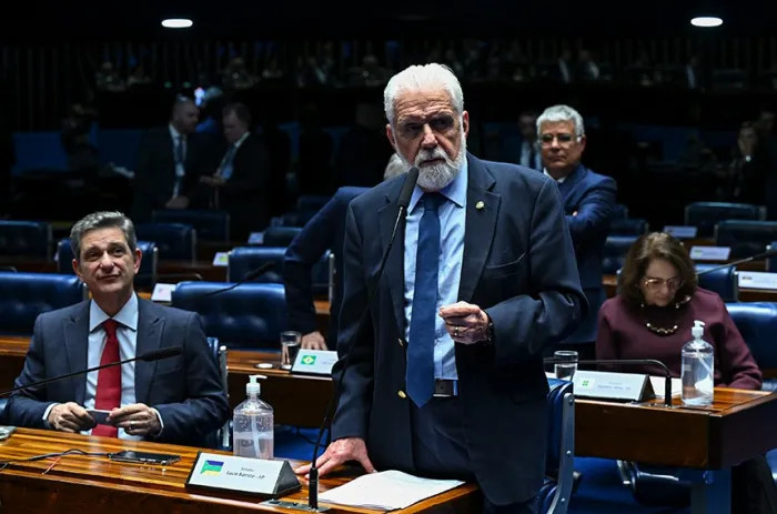 Jaques Wagner é o relator da PEC 66/2019, que alivia as contas da União, dos estados e dos municípios; texto já passou pelo primeiro turno e, caso aprovado, seguirá à promulgação - Foto: Jefferson Rud
