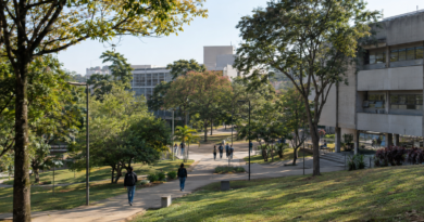 Aprovada em medicina na Unicamp sem cursinho, jovem se prepara para formatura