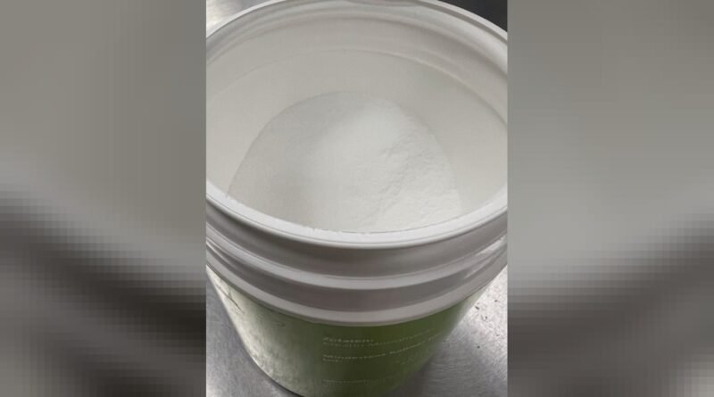 Creatine monohydrate powder