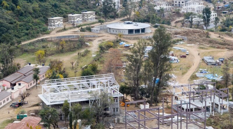 Depicting a variety of different construction technologies at an early stage, this image taken in Dec 2012 is of historic importance.IIT Mandi#History