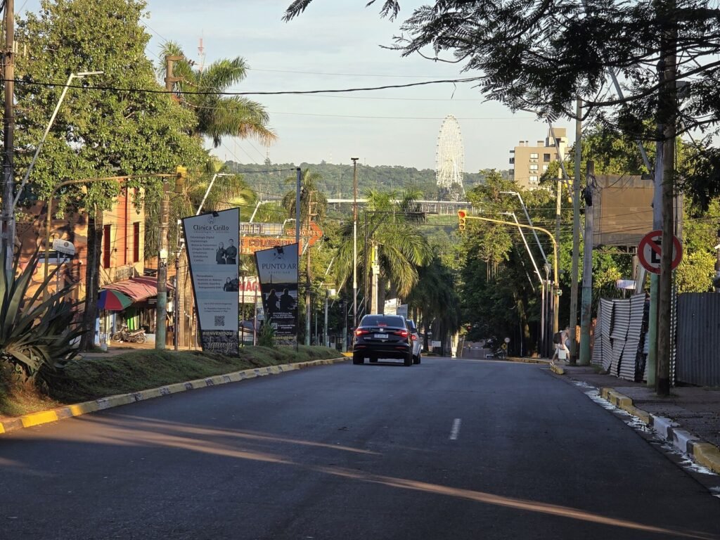 O Infobae apontou Puerto Iguazú como local de onde partiria o voo citado na reportagem.