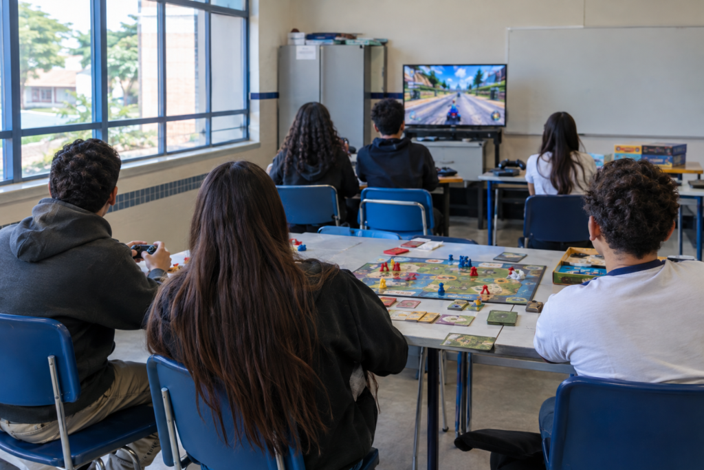 Jogos na educação: GeekFit chega à quarta formação de professores no DF